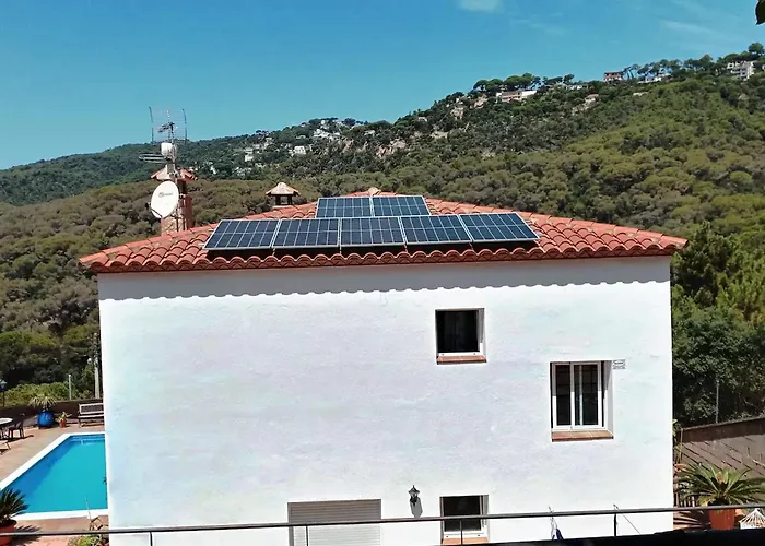 Ideal With Pool In Lloret de Mar