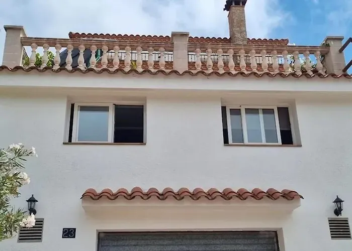 Ideal With Pool In *